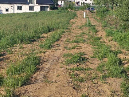 Sprzedam działkę budowlaną z warunkami zabudowy