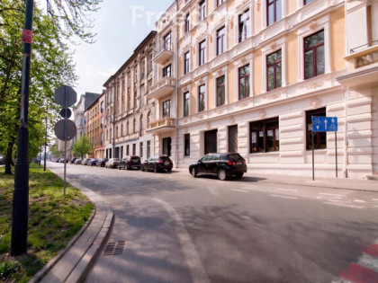 Mieszkanie w kamienicznym stylu - Łódź Fabryczna