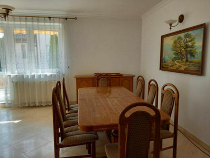 234m2 szeregowiec 5 pokoi, piwnica, garaż