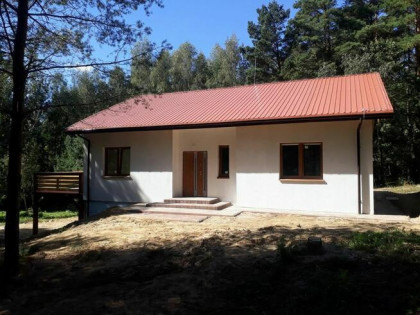 DOM WŚRÓD LASÓW I JEZIOR – MOKINY | 112 m² | DZIAŁKA 3000 m²