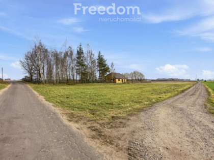 Na sprzedaż działka budowlana 999m² | Podkampinos