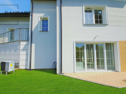 Nowoczesny dom 176 m², stan deweloperski, działka