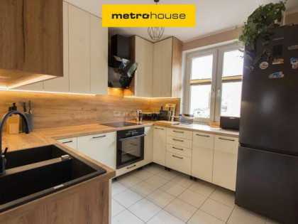 4 POKOJE, BALKON - I PIĘTRO CENTRUM - ROZKŁADOWE
