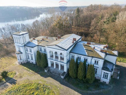 PAŁAC NAD JEZIOREM | 4 HA | GOTOWY DO ARANŻACJI