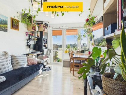 Kraków Pachońskiego - 3 pokoje do wejścia.