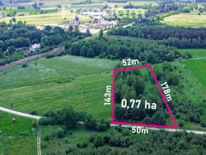 Urokliwa działka siedliskowa w otulinie lasu