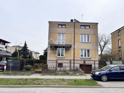 DOM Z OGRODEM W SERCU MIASTA-OAZA SPOKOJU !!!