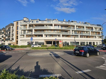 Dwustronne 4-pokojowe mieszkanie z balkonem i ogródkiem