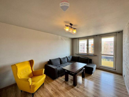 Dwupokojowe M - 51 m² po remoncie balkon