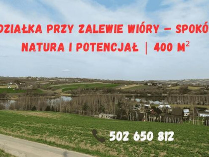 Piękny widok na wodę ze wzgórza. Idealna pod twój dom