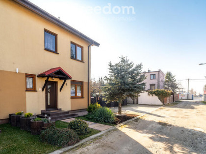 Komfortowy dom z ogrodem, kominkiem i fotowoltaiką