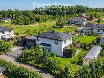 Dom wolnostojący w świetnej lokalizacji – Mikołów