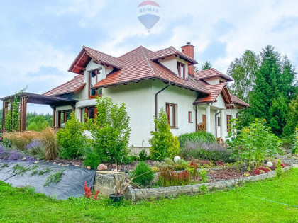 Dom 270 m² blisko lasu na działce 3737 m²