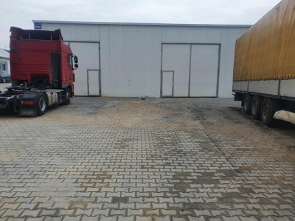 Wynajmę budynek 300 m2 na magazyn , usługi, itp. Kielce