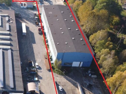 Teren przemysłowy 5500m2, hala 1500m2, rampa, boks