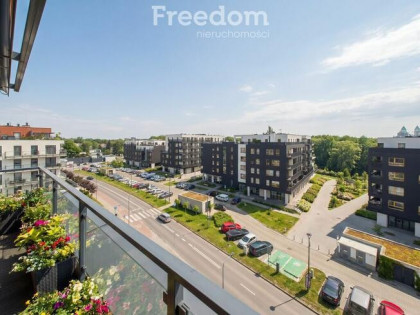 4-pokojowy apartament z tarasem i garażami