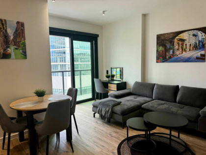 Luksusowy apartament w Towarowa Towers (Skyliner-Hub)