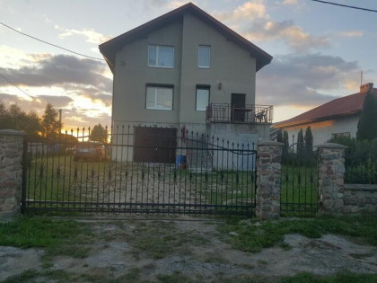 Wynajmę niezależne mieszkanie na piętrze w domu - Turze