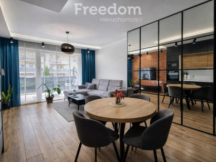 3 pokoje - 60,39 m², 1 piętro , loggia , garaż