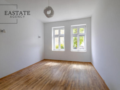 Lokal użytkowy 85 m², Gabinety, Parter