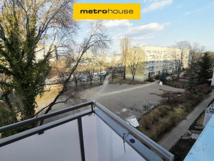 3 pokoje z balkonem  46,5 m²  Bielany