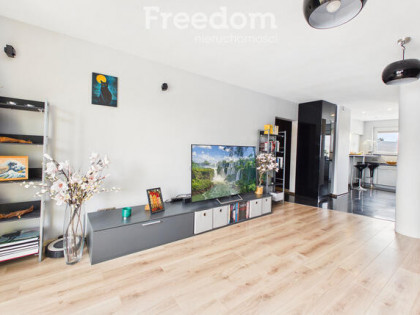 Komfortowe 60 m² z dużym balkonem.