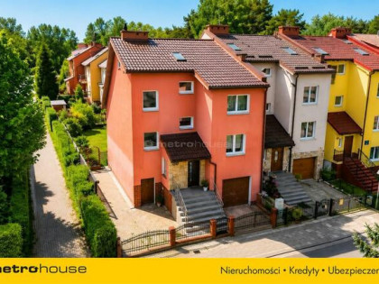 Dom z ogrodem blisko morza  USTKA  7 pokoi