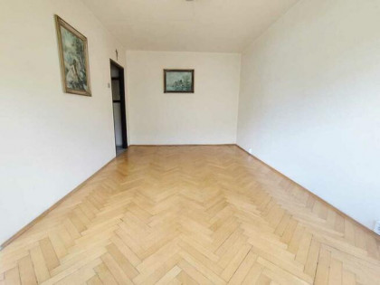 Mieszkanie trzypokojowe na 2 pietrze