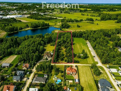 Prywatny teren przy stawach | 7849 m² | Biała