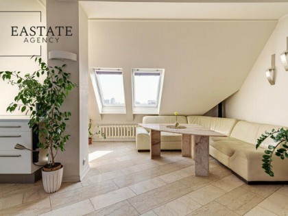 85m² na poddaszu | pracownia | biuro | przy metrze