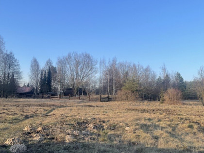 Działka o pow. 25 000 m² pod zabudowę i rekreację.