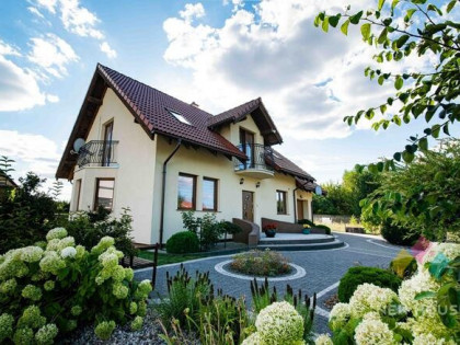 Komfortowy dom z fotowoltaika pompa ciepła