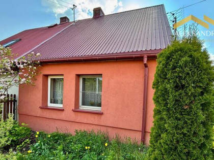 Klimatyczny bliźniak z garażem na zadbanej działce