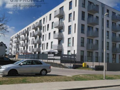 Piękne 3pok. mieszkanie z balkonem w spokojnej okolicy z dobrą komunikacją.