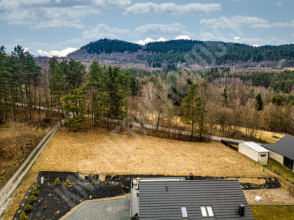 Krzeszów – działka budowlana 870 m2. Polecamy!