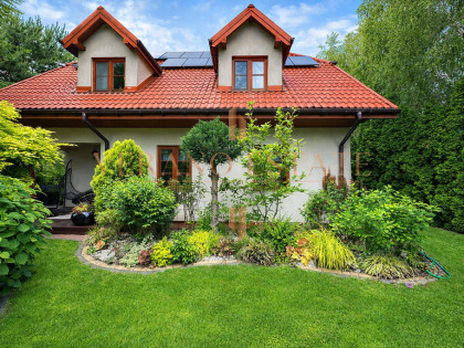 Przestronny dom z ogrodem marzeń — 5 pokoi, 160 m²
