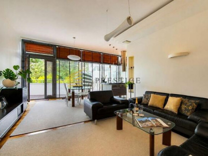 Apartment with Green Terrace& Pool& Gym& Consierge