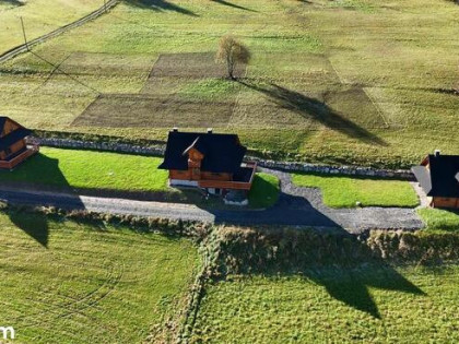 Osada Rastoka - kompleks 3 domów w góralskim stylu
