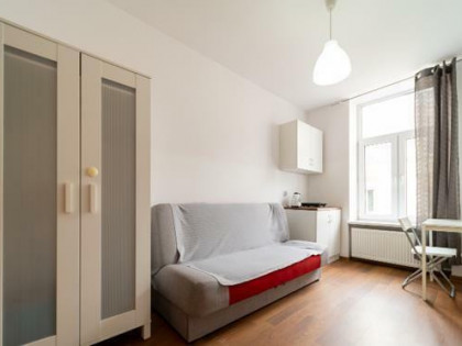 Młynarska 9, Bałuty, studio przy Placu Kościelnym