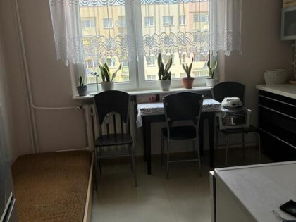 Komfortowa kawalerka 36 m² do wynajęcia – os. Rosochy