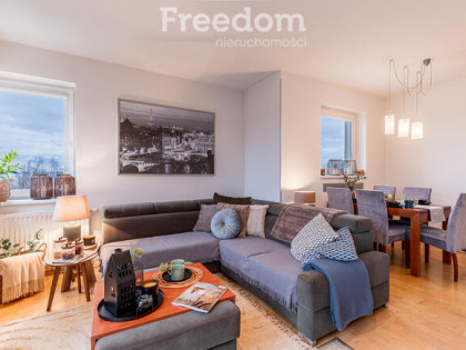 5 pokoi dwupoziomowe komórka balkon