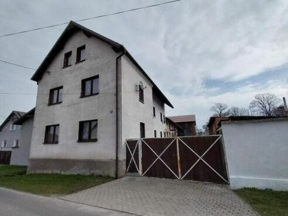 Dom z zabudową gospodarczą w spokojnej wsi! Pilszcz