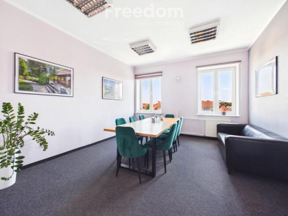 Lokal biurowy 200 m² z parkingiem–Centrum Olsztyna
