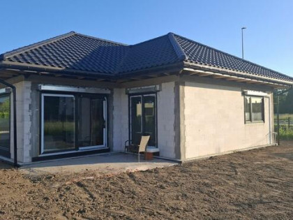 Nowoczesny dom parterowy | 103 m² + poddasze 30 m² | Bez PCC