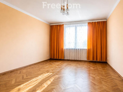 Kamienica trzy pokoje, oddzielna kuchnia