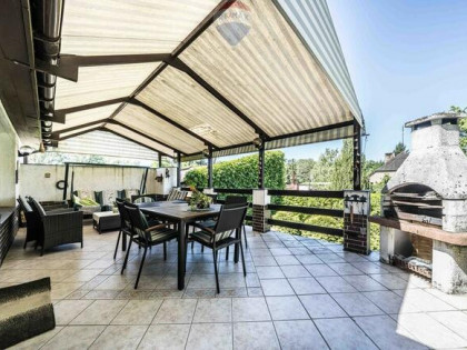 Dom 480 m² nad rzeką | Działka 4.100 m²