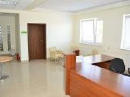 Do wynajęcia budynek biurowy o powierzchni 300m2