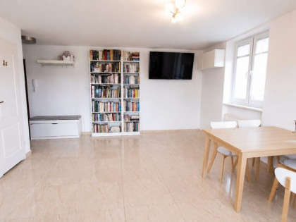3-pokojowe mieszkanie po generalnym remoncie 61m2