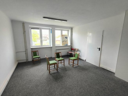 Biuro 20 m² – gotowe do pracy | Blisko PKP | Parking