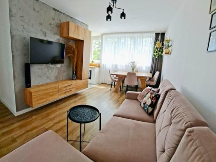 Mieszkanie Tychy F, Edukacji
